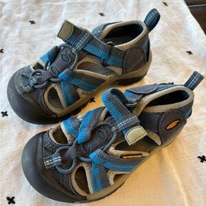 KEEN Kids Blue and Black Adventure Sandals